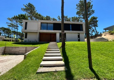 CASA EN VENTA PINAMAR ALAMOS A ESTRENAR 